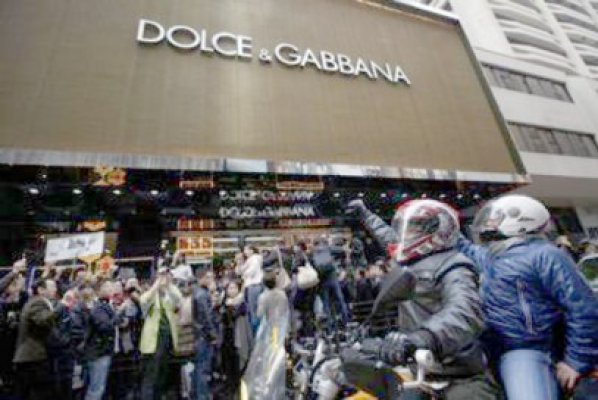 D&G redeschide magazinele din Milano